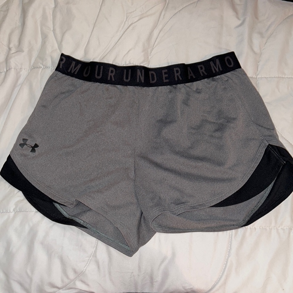 Gray under armor shorts